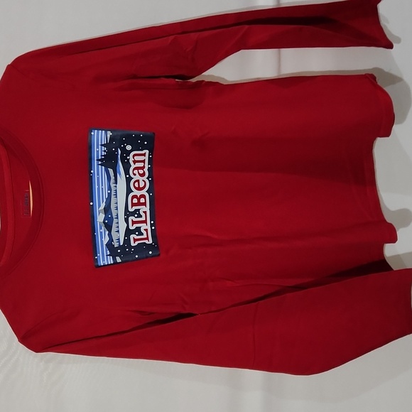 L.L. Bean Tops - L.L. Bean Long Sleeved Winter Themed T Shirt M
